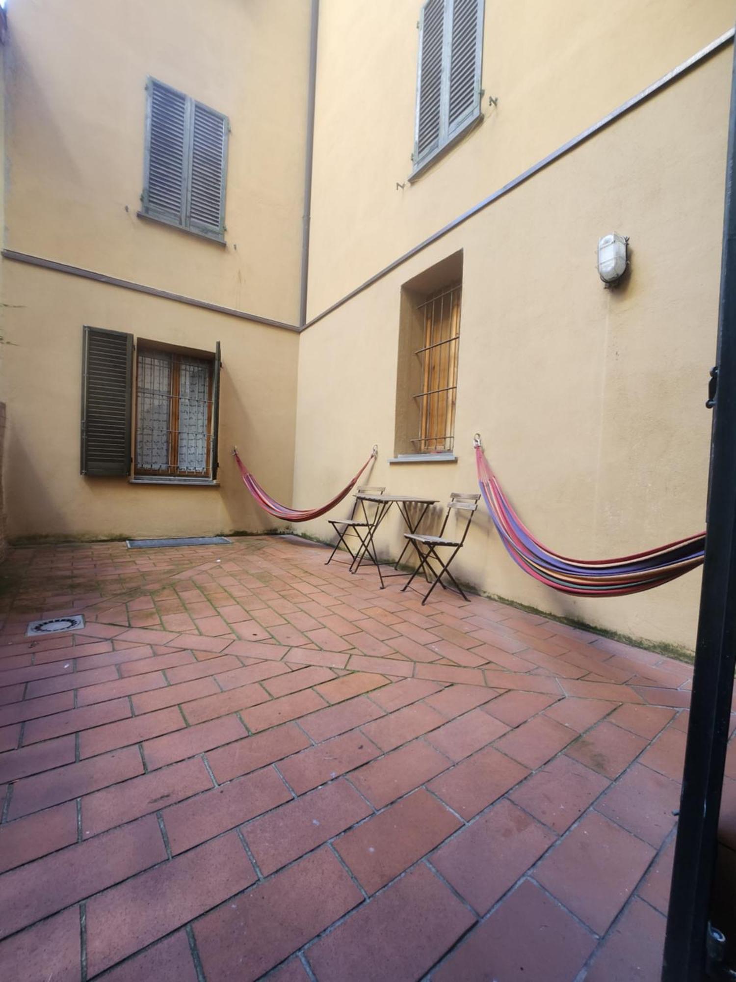 Appartamento Bologna Centro Con Giardino Luaran gambar